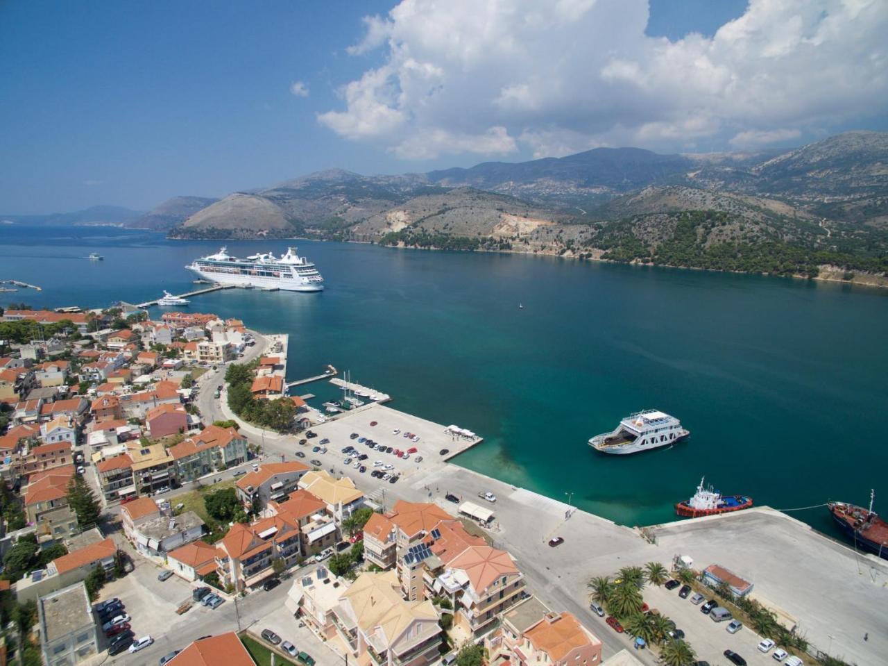 Mirabel Citycenter Hotel Argostoli  Exterior foto